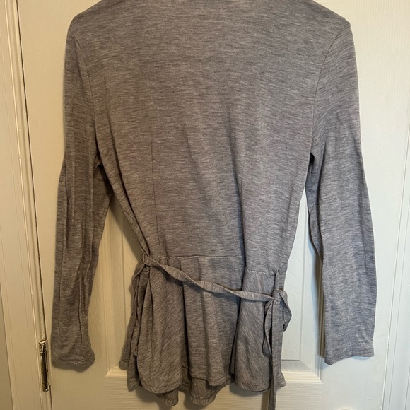 Loft wrap top - Picture 2 of 3